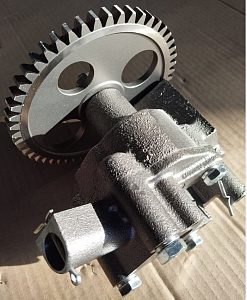 яяНасос масляный ЕВРО с шестерней