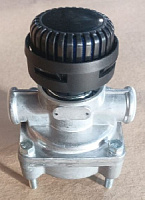 Клапан ускорительный с глушителем